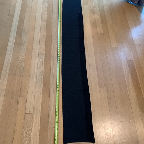 Italian made Trussardi & Jeans dark grey merino wool scarf - Picture 5 of 8